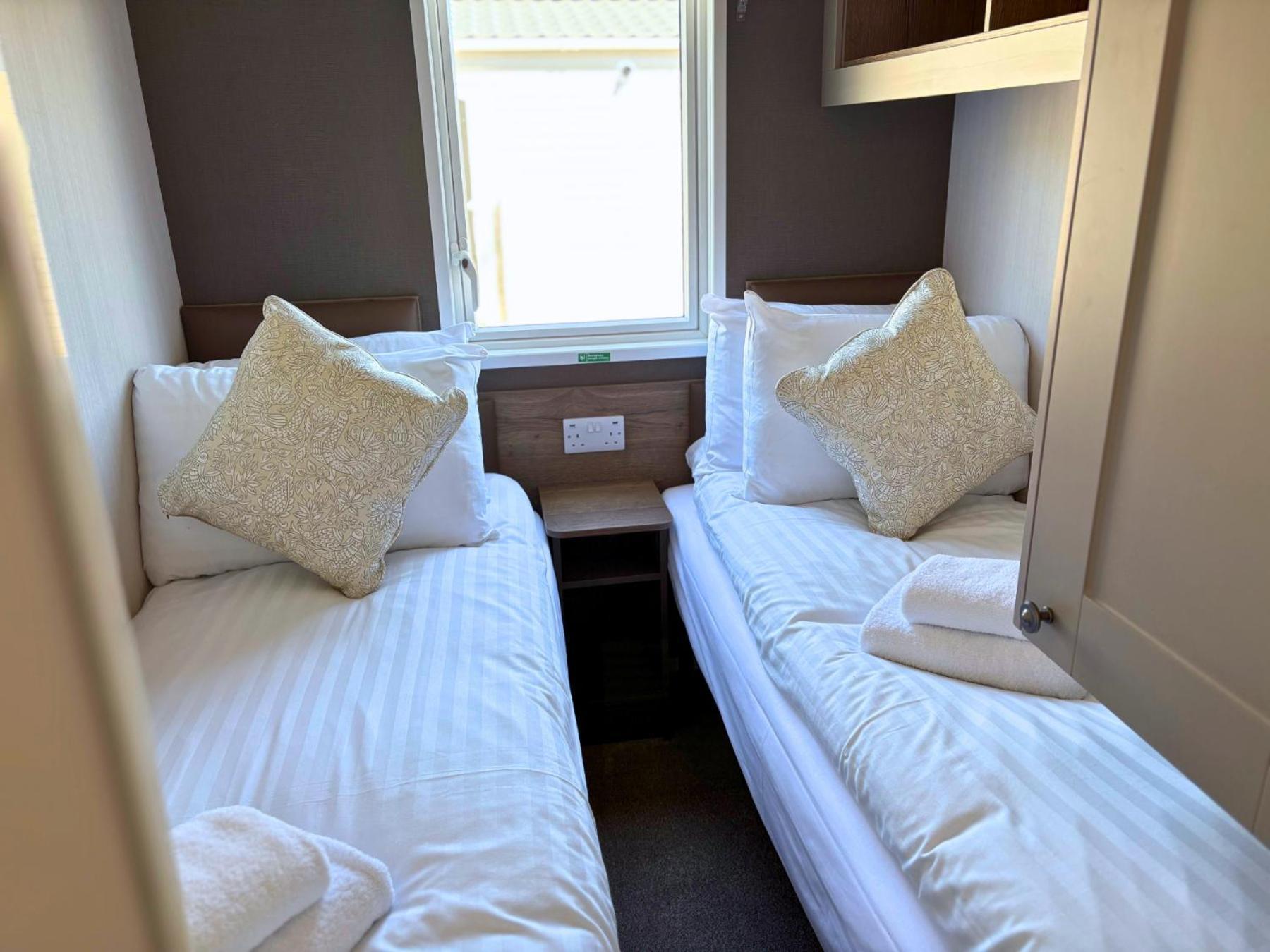 Linwater Holiday Park Newbridge  Buitenkant foto